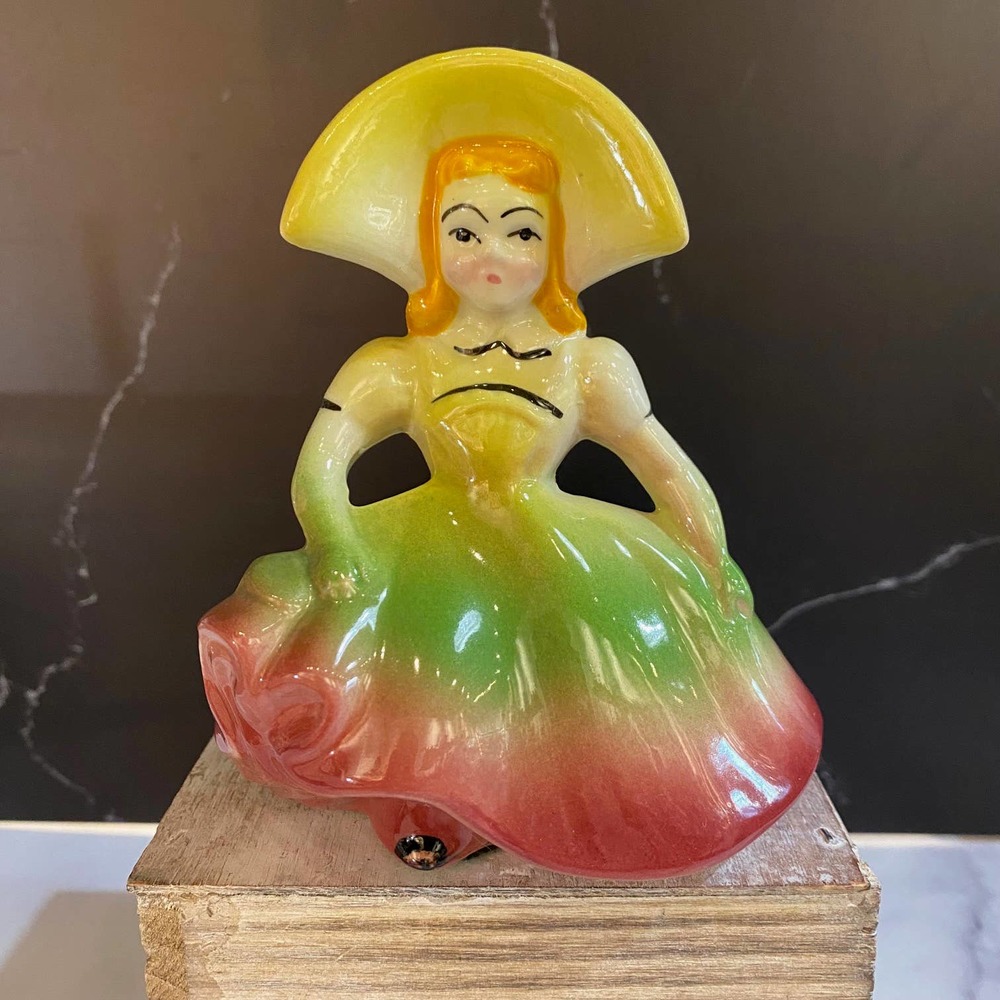 Shawnee Pottery USA Southern Belle girl/lady planter vase